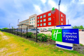 Holiday Inn Express & Suites - Houston IAH - Beltway 8, an IHG Hotel